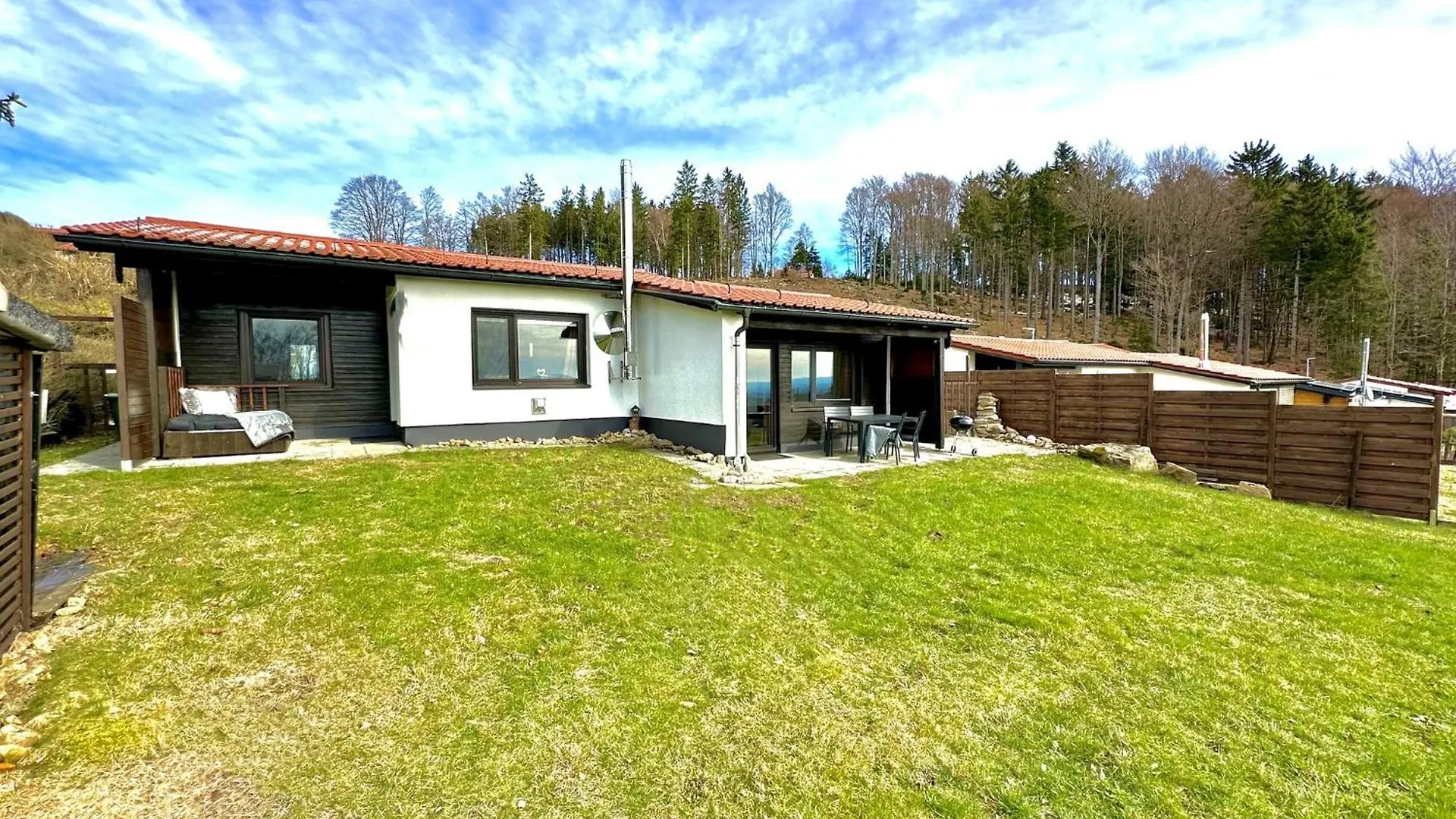 Gemuetliches Alpenblick Berg-Bungalow + Grosser Garten + Netflix! Schofweg 0*,  Germany