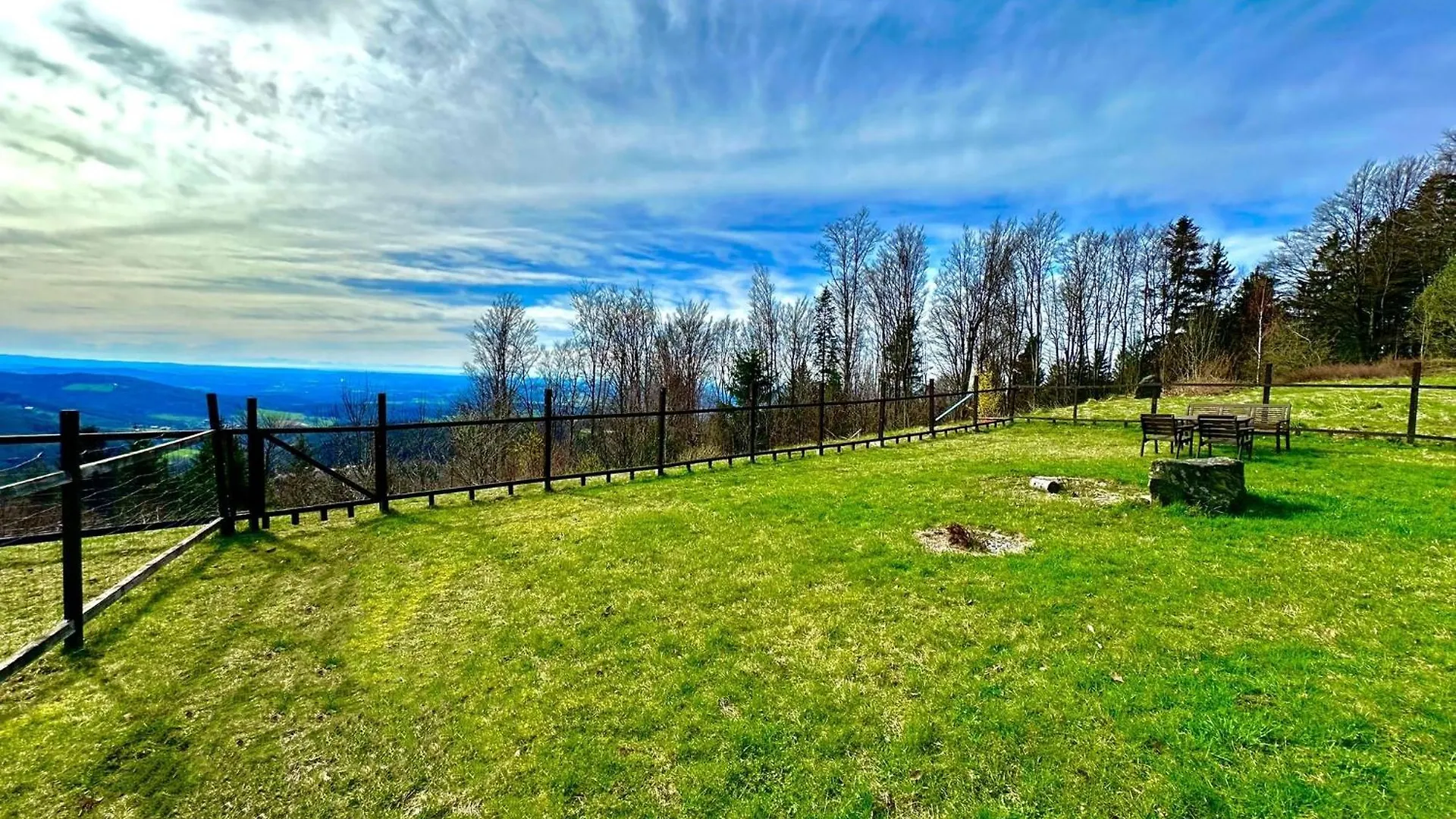 Gemuetliches Alpenblick Berg-Bungalow + Grosser Garten + Netflix! Schofweg Germany